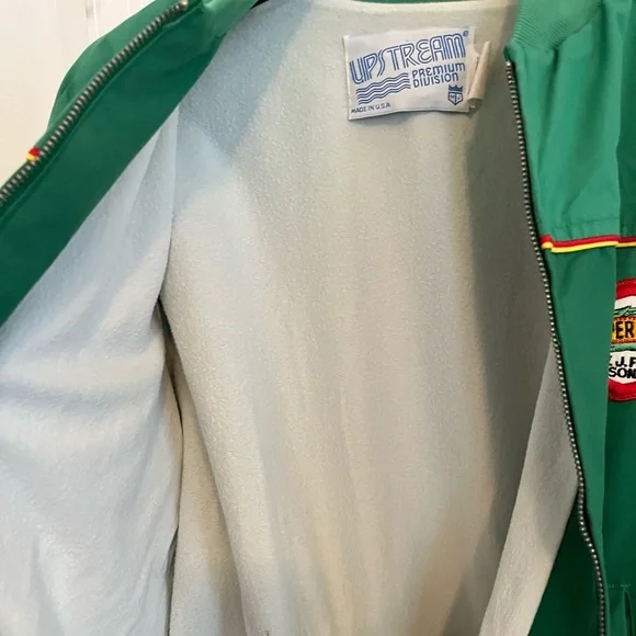 Vintage Upstream Premium Division Super Crest Green